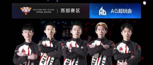 与俱乐部内